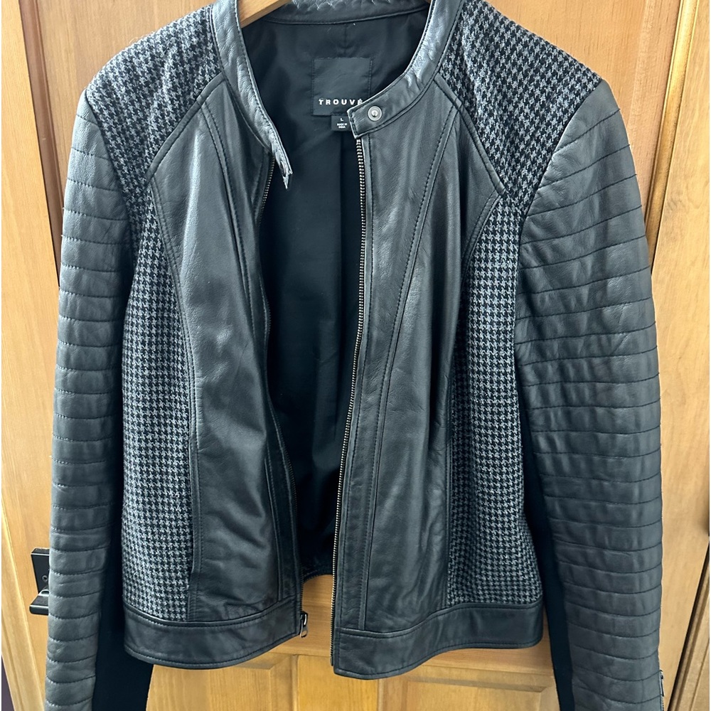 Woman’s Leather Jacket size Large
